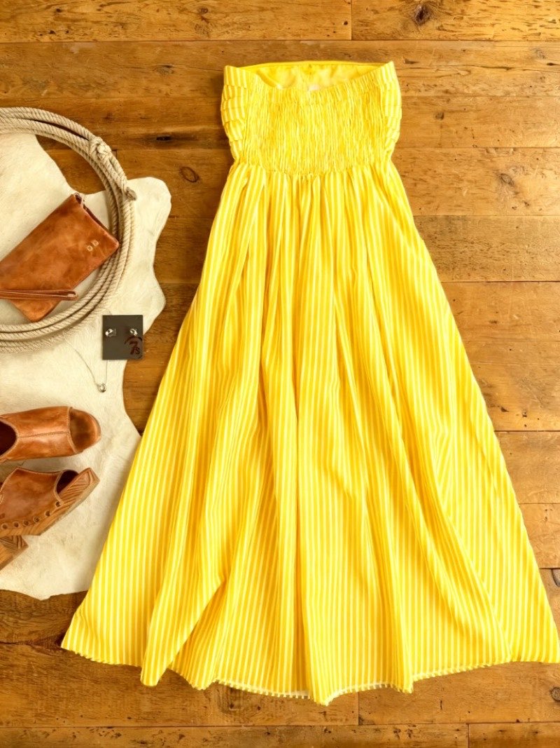 invisible mannequin photography example: dress before